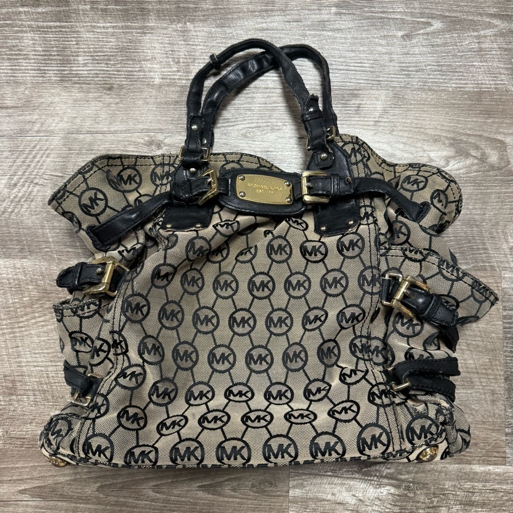 Michael Kors Signature Tote Bag